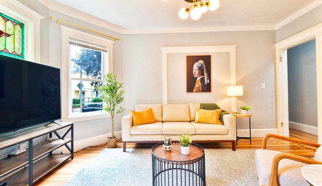 Renovated Retreat/Near JFK station