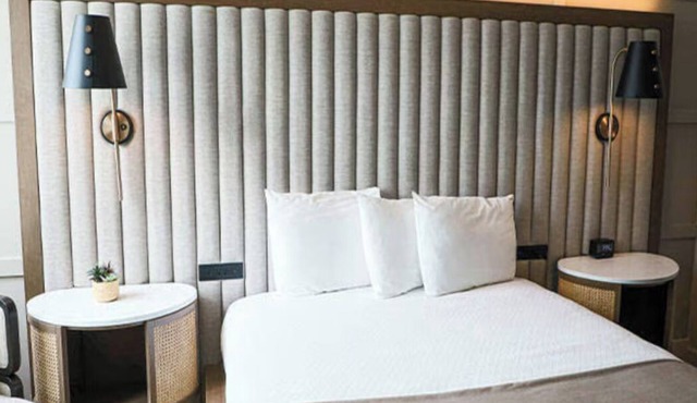 Riverside Hotel | Queen | Water Taxi Launchpad, Heated River Pool | 2 Units