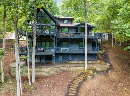 Riverview Retreat - Hot Tub, Pool Table