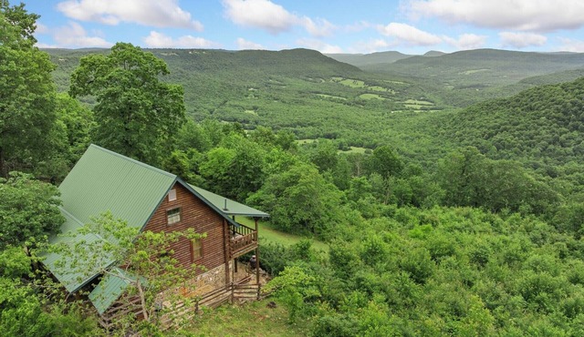 Rustic Cedar Roost Private Balcony Best Views
