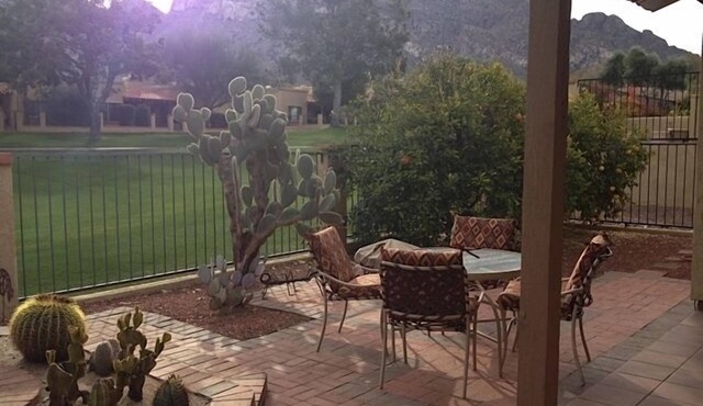 Rustic Golf Course Patio Home .