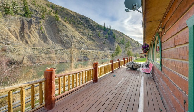 Salmon Vacation Rental w/On-Site River Access!