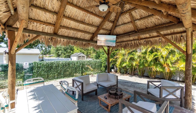Sarasota Paradise Home Near Siesta Key Beach and IMG Academy