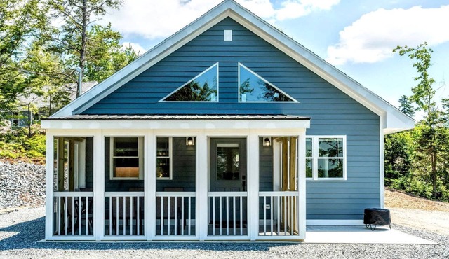 Scenic Lakeside Cabin with Fire Pit & Porch near Flanders Pond and Acadia Views in Sullivan, Maine