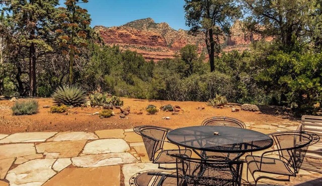 Secluded Charmer Uptown Great Views! Apache - SO13