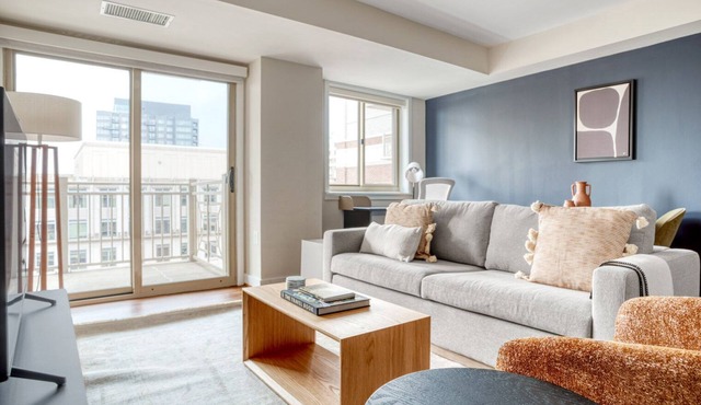 Serene Ballston 1BR w/Concierge, W/D & Pool, near Metro, by Blueground