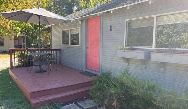Sleeping Bear Riverside Cabins - Cabin #1