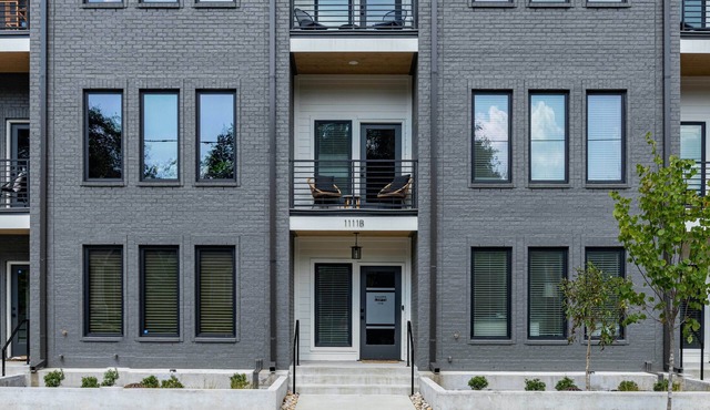 * SLEEPS 24* Keep the Secret 3 - *2 Units * 8BR* 8BA * Amazing townhomes*