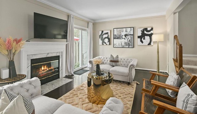 Sleeps 6, Nature trails, 40 Mins to DC, 2 cars MAX