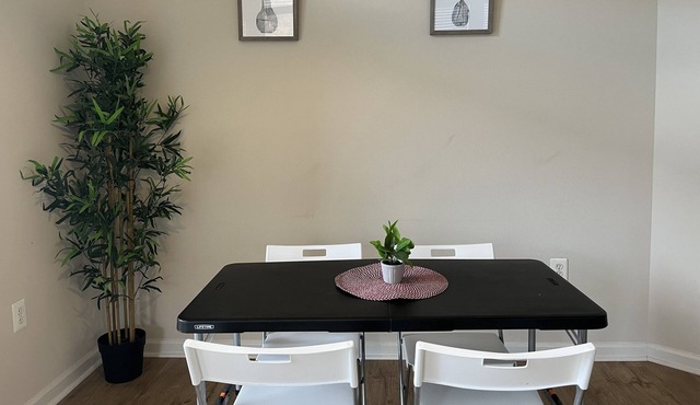 Spacious 2/2 Home by Metro Station