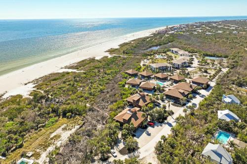 Spacious 3BR retreat with Full Wrap-Around Lanai - Sanibel Island - Pet Friendly - Signal Inn 13