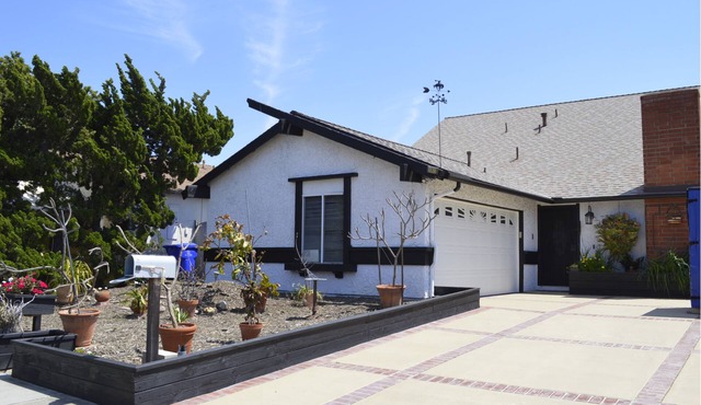 Spacious, And Beautiful Home In San Diego 4 Bedroom Home by RedAwning