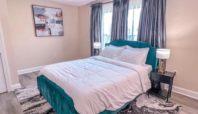 Spacious and Modern home, Minutes to VT & I-81