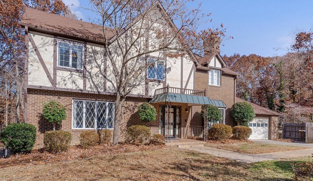 Spacious Estate - Games, Karaoke, Sleeps 16!