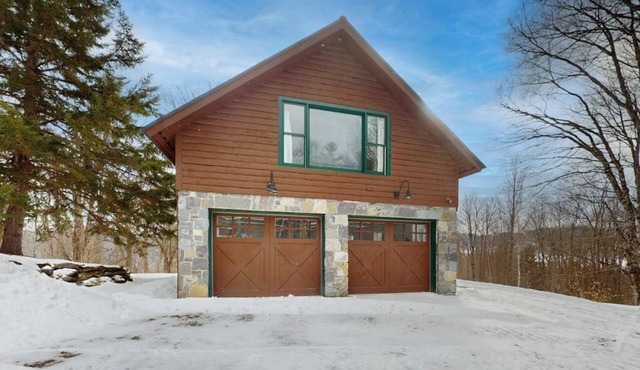 Spacious studio, dog-friendly, close to recreation, central a/c, TV, wifi