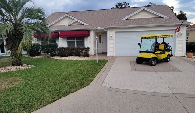 Spectacular 3BR, 2BA home in The Villages! This home is perfect for a short or long term vacation
