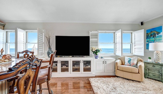 Spectacular direct ocean front condo with amazing views of the Atlantic