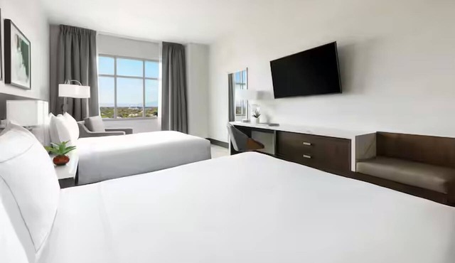 Std 2 Queens, DoubleTree Tucson Downtown, Prime Location in Downtown, 2 Units
