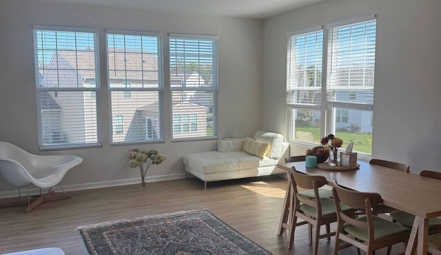 Steps to Downtown and Entertainment 4BR Sleeps 8