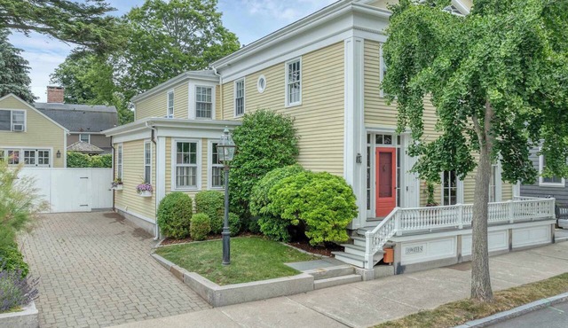 Stonington Village | Walk to Beach, Shops & Dining