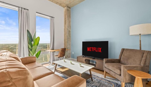 Stylish 1BR in Heart of Channelside Area | Mins DT