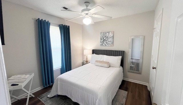 Stylish Fully Private 2BR 2BA Townhome