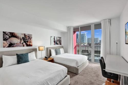 Stylish Studio Beach Service & Shuttle Pool 505