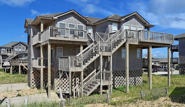Sunrise Cottage- Excellent Ocean Views- Steps to Beach- Community Pool