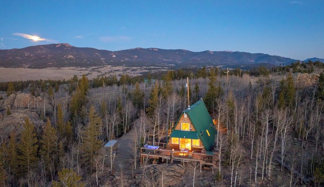 Sunset View A Frame: Privacy, Hot Tub, Pet Friendly, Mid-Mod Vibes