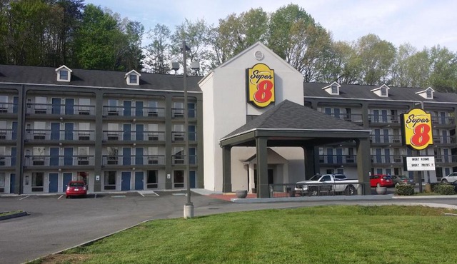 Super 8 by Wyndham Pigeon Forge-Emert St