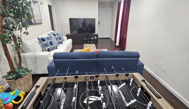SUPERHOST/Luxury Triple "T" w/Foosball Game, Crib, Baby Bath