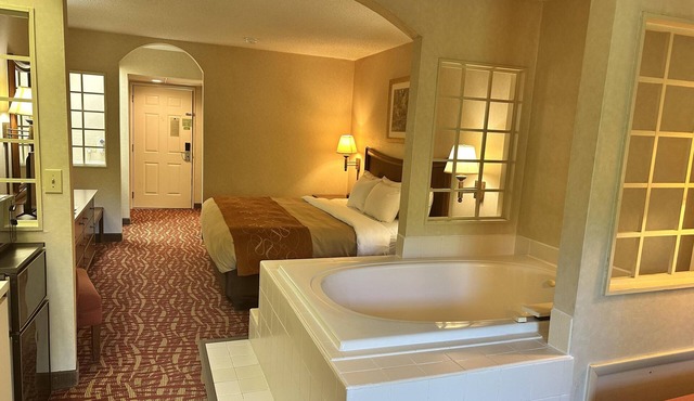 SureStay by Best Western Cherokee on the River