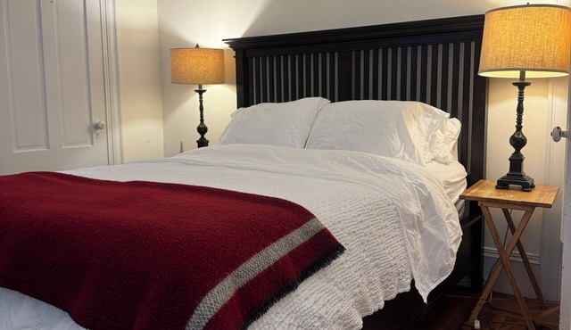 'Sweetstay Providence' Closest rental to the Brown athletics and Brown campus.