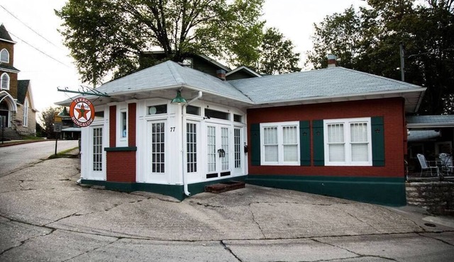 Texaco Bungalow: Historic Loop, Walk Downtown!