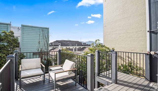 The Addison by Kasa | Delightful Queen Studio | San Francisco