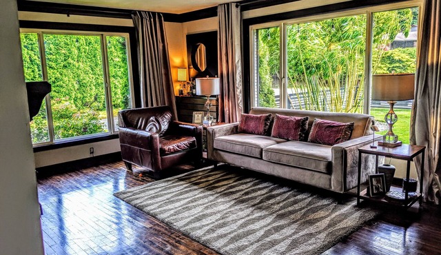 The Douglas- Mid Century Charmer Near Seattle Airport