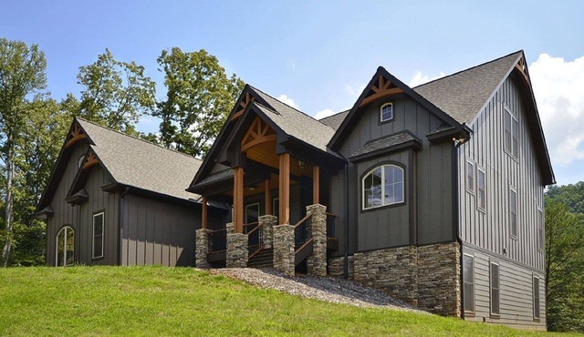 The Gables Asheville Escape - Spacious Luxury with Sweeping Mountain Views