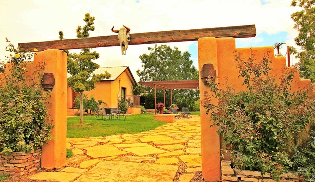 The Maverick Inn