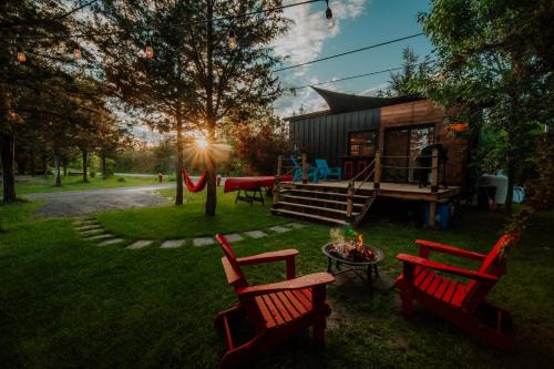 The Nest - Romantic Tiny Home with a Vintage Vibes, 10 mins to Winery