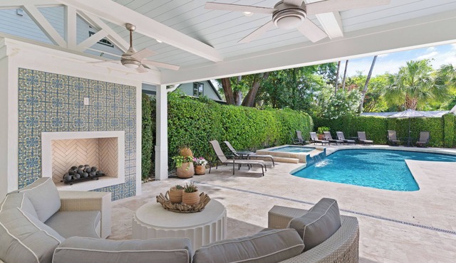 The Southern Whippoorwill on East Beach with Pool, sleeps 10