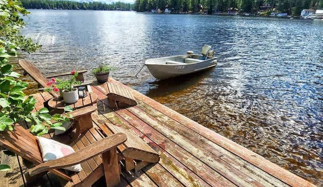The Stabbin Cabin Grant Island w Boat Hottub Pet