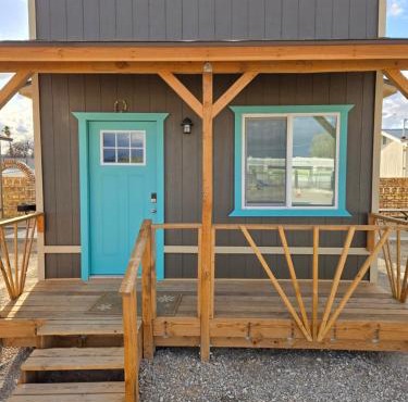 Tiny Cabin #20 American Trails