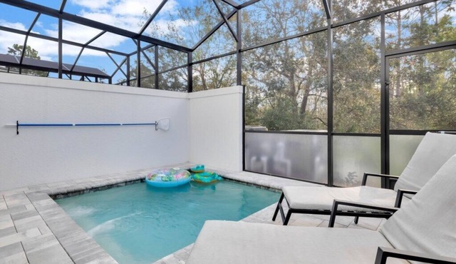 TR17226 – Stylish 4-Bedroom home with Private Pool & Club Access near Disney