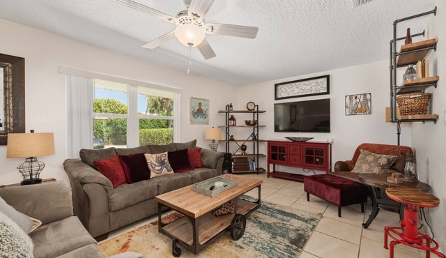 Tranquility Octopus Suite - Oceanfront Paradise!