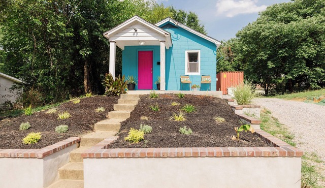 Tropicana Bungalow - Retro Gem Near Fort Gregg-Adams and Old Towne