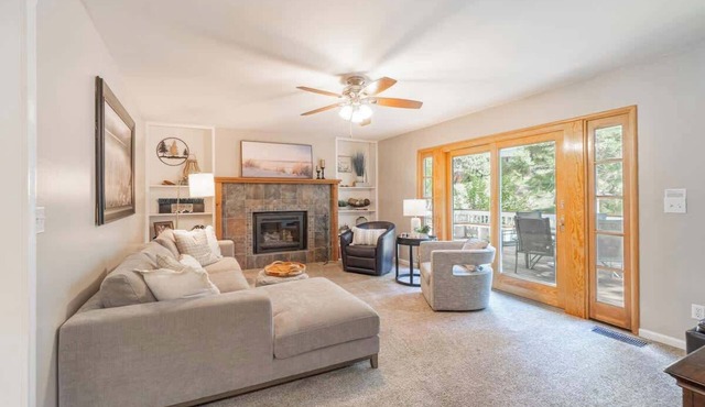 Truckee Mountain Retreat Family Friendly 3BR 2BA