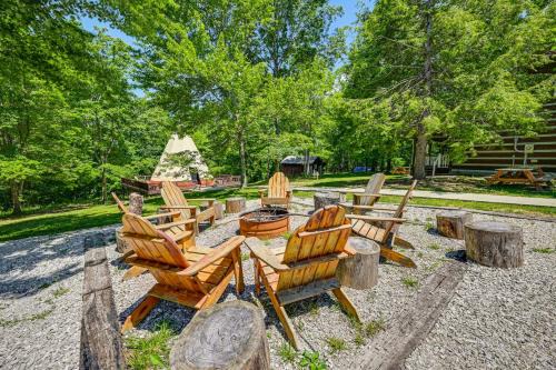Unique Mammoth Cave Cabin w/Teepee & Hot Tub!
