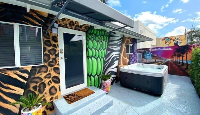 Unique Miami Art Escape w/HotTub, Arcade & Murals