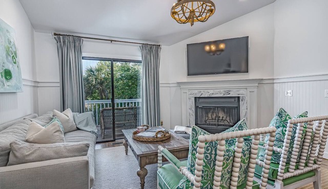 Updated condo with balcony view of the golf course! Community Pool
