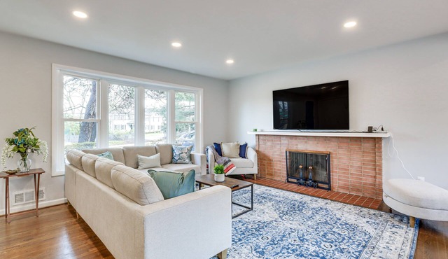 Updated Home w/ Yard ~ 4 Mi to Old Town Alexandria